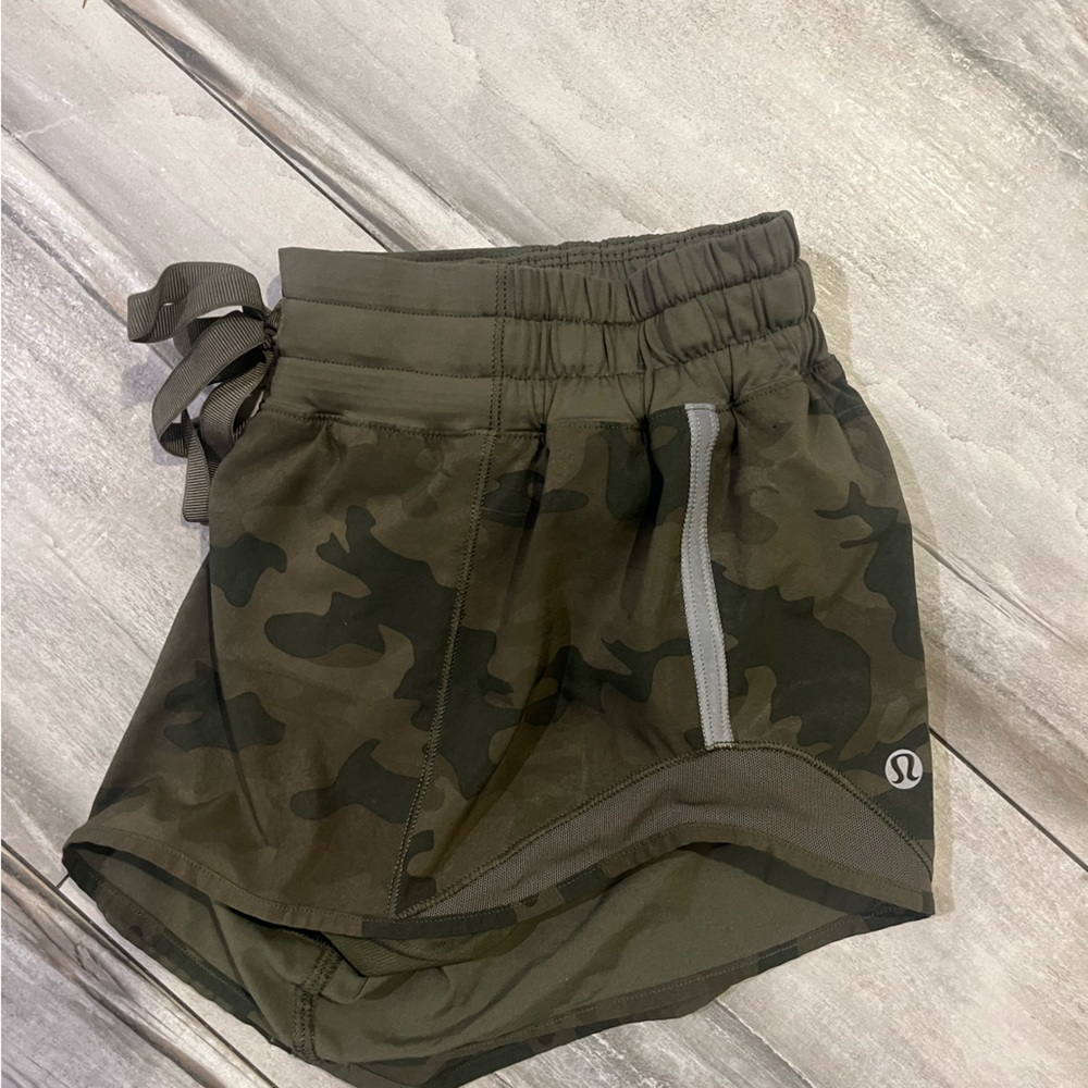Lululemon hotty hot shorts